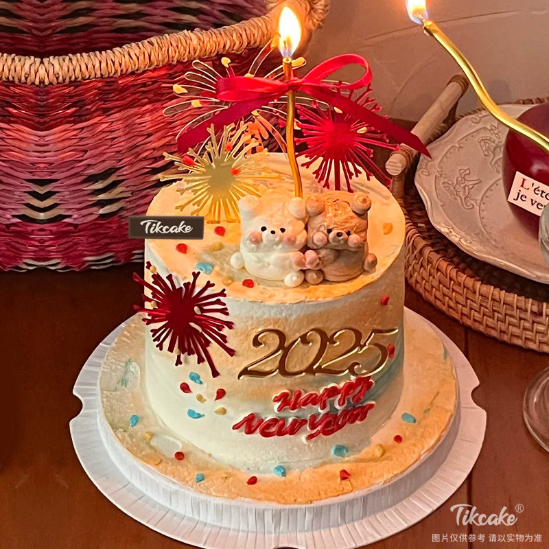 2025新年主题鲜奶蛋糕