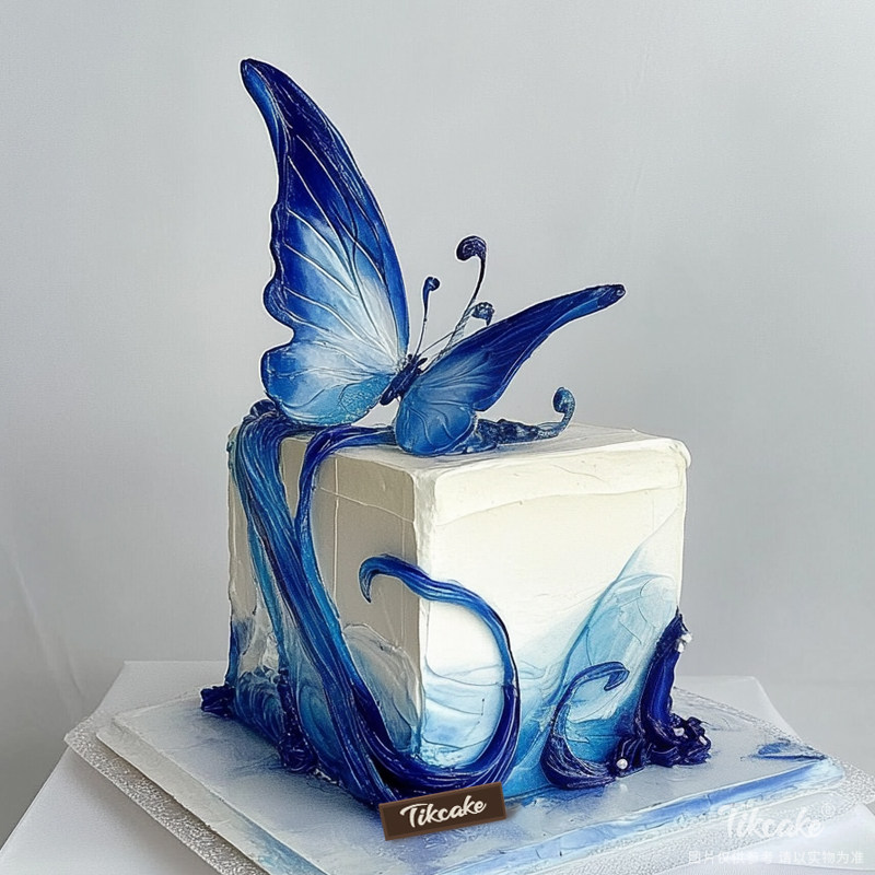 原创蝴蝶主题翻糖鲜奶蛋糕（三）