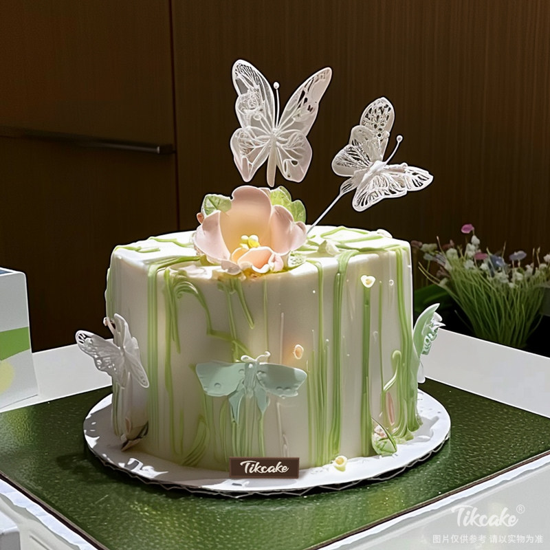 原创蝴蝶主题翻糖鲜奶蛋糕（四）