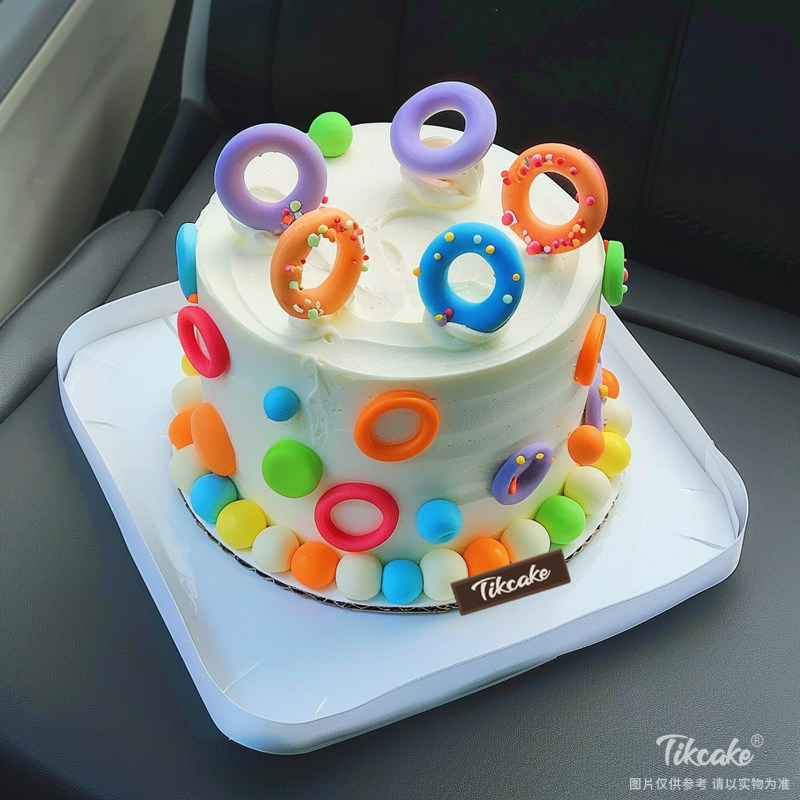 原创可爱糖果风翻糖鲜奶蛋糕