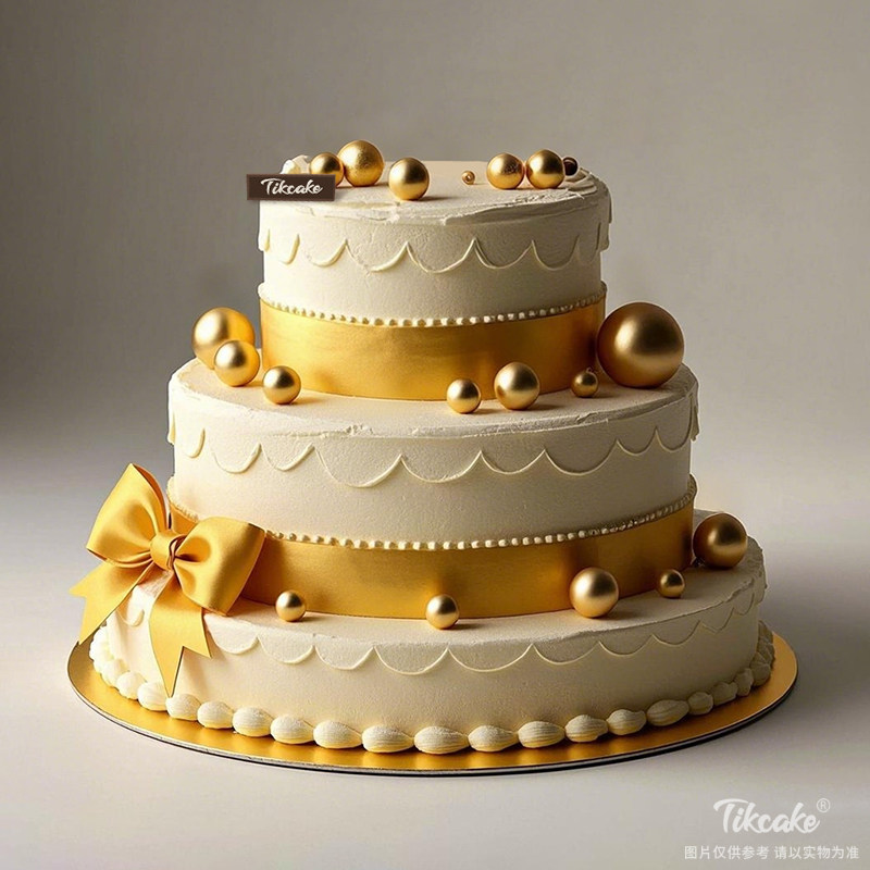 原创三层简约鲜奶蛋糕