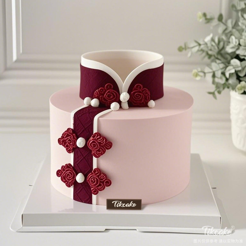 原创中国风旗袍主题翻糖鲜奶蛋糕