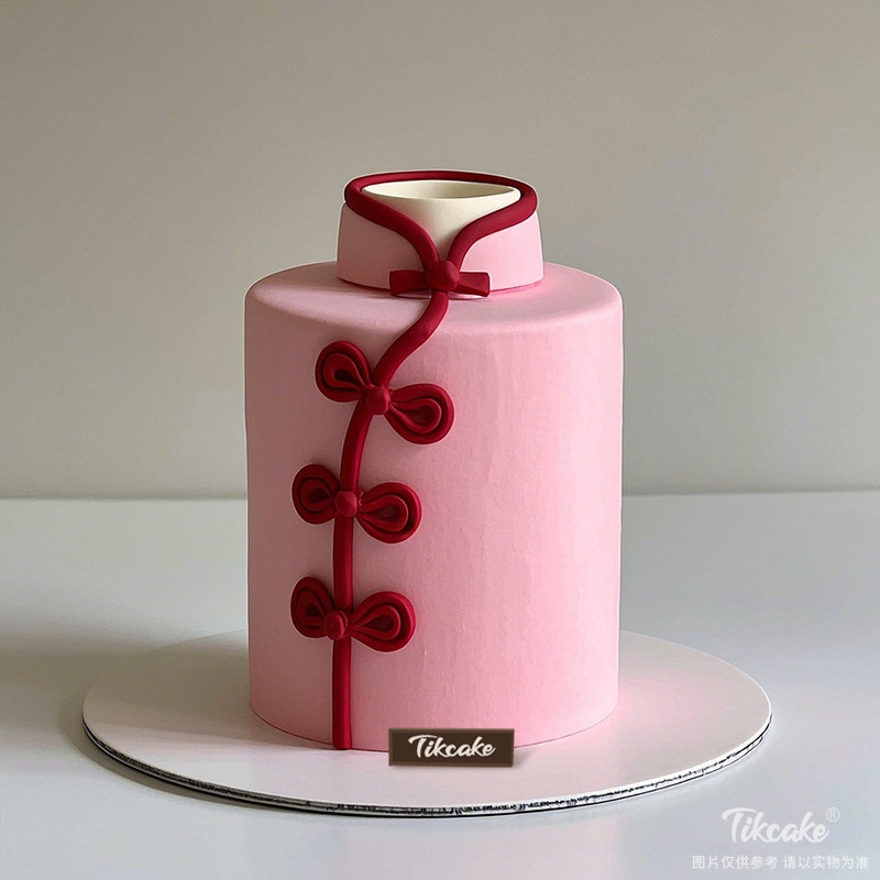 原创中国风旗袍主题翻糖鲜奶蛋糕（二）