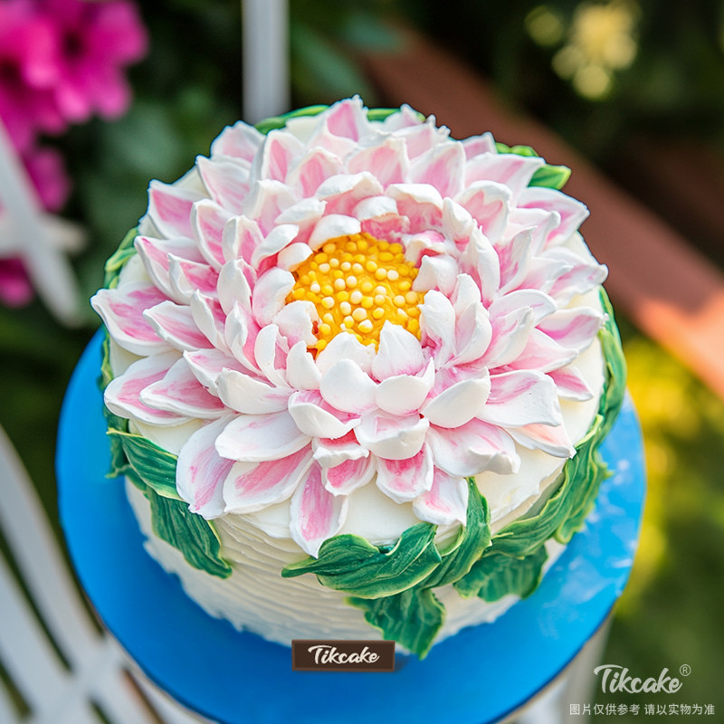 原创中国风鲜花主题翻糖鲜奶蛋糕