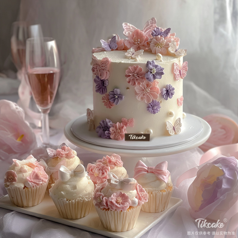 原创小清新婚庆主题鲜奶蛋糕（含6个纸杯蛋糕）