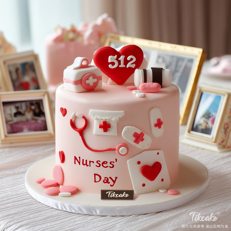 原创护士节主题翻糖鲜奶蛋糕（三）