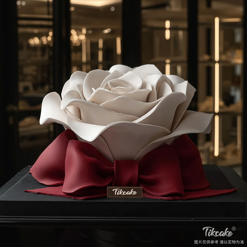 原创白玫瑰主题翻糖蛋糕（二）
