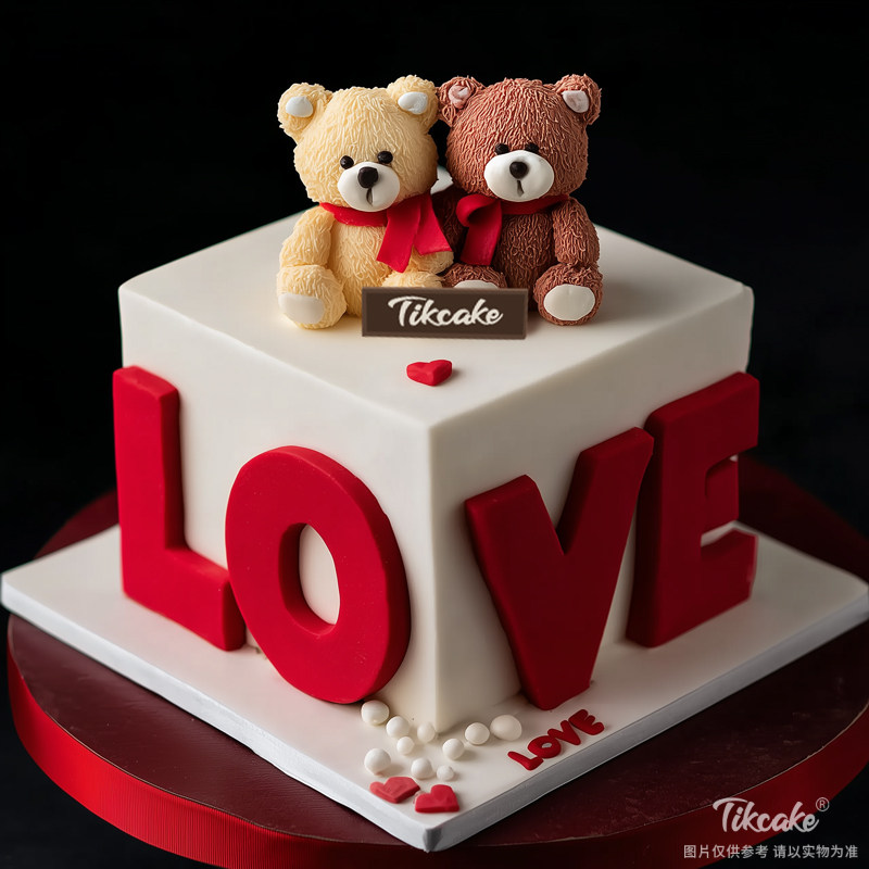原创“love”主题翻糖鲜奶蛋糕
