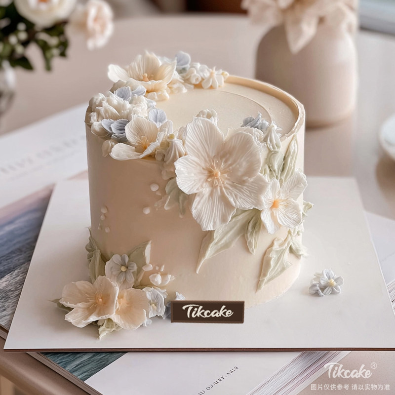 原创优雅花朵主题翻糖鲜奶蛋糕（四）